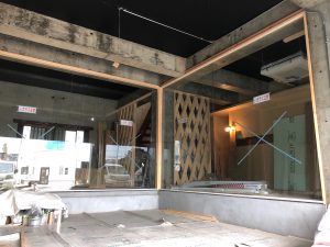 明石市 神戸市 加古川市 リフォーム リノベーション インナーガレージ ガラス貼り 車